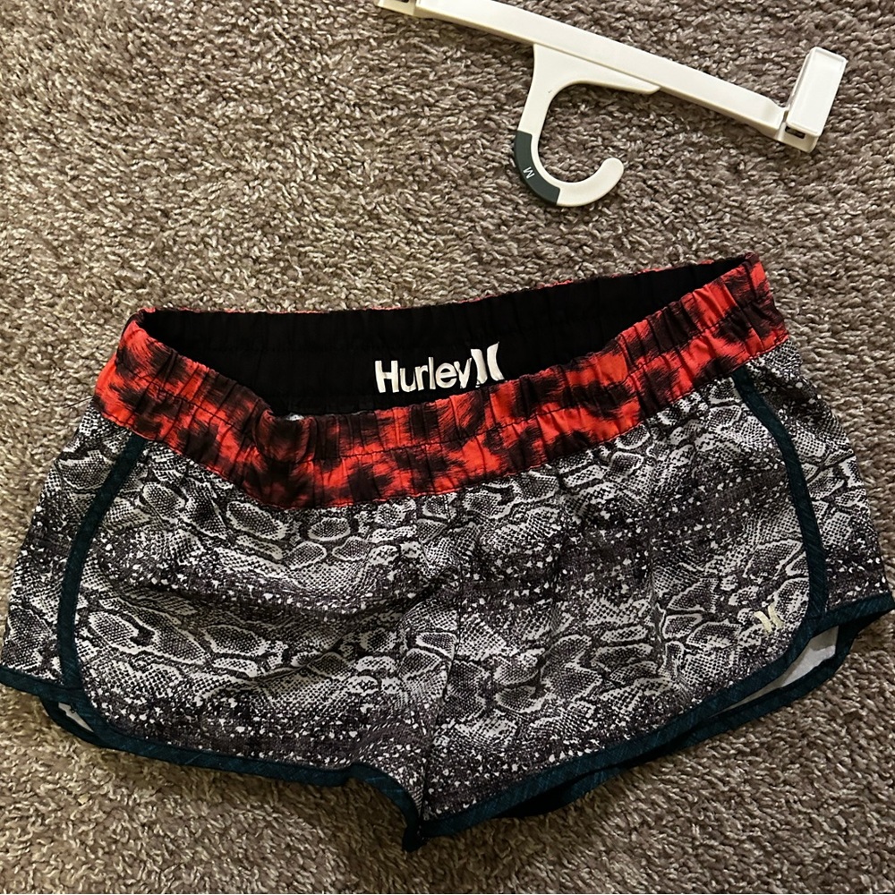 Athletic short shorts
